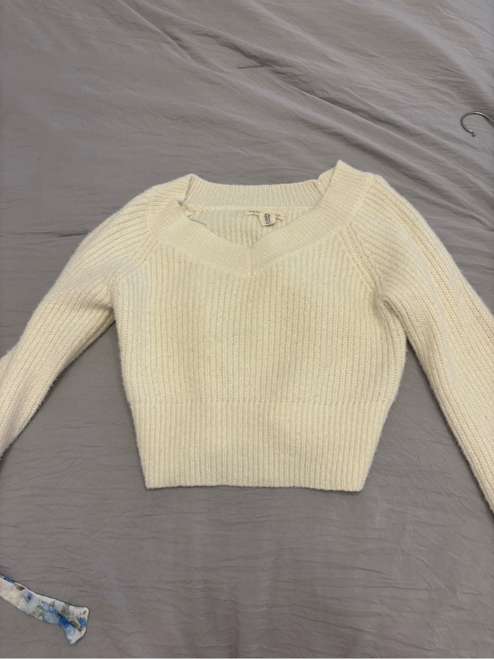 Cozy Cream V-Neck Ribbed Women's Sweater